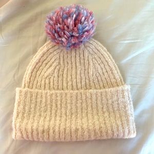 Aritzia Off white Pompom Beanie